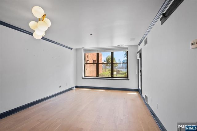 24 Ave At Port Imperial B37, West New York, NJ 07093