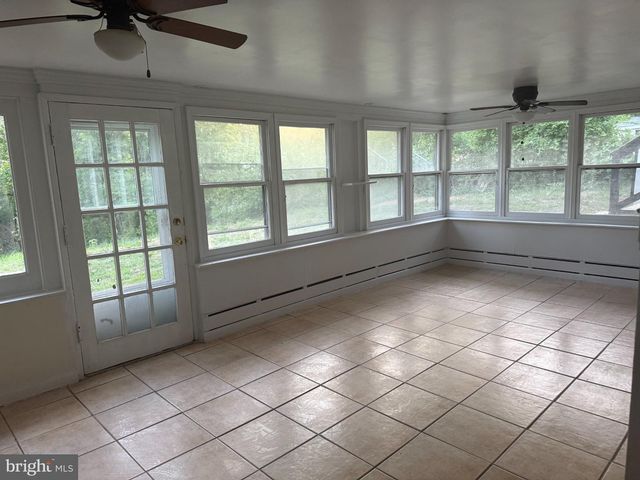 14212 FISHER AVE, Woodbridge, VA 22191