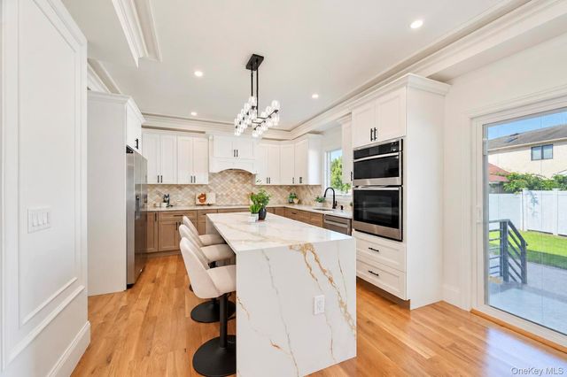 1 Magenta Street, Hicksville, NY 11801