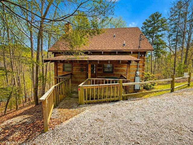 2580 Black Bear Ln, Sevierville, TN 37876