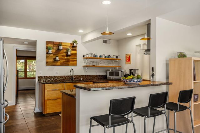 4113 Hannett Avenue NE, Albuquerque, NM 87110