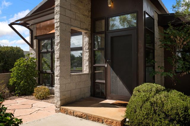4113 Hannett Avenue NE, Albuquerque, NM 87110