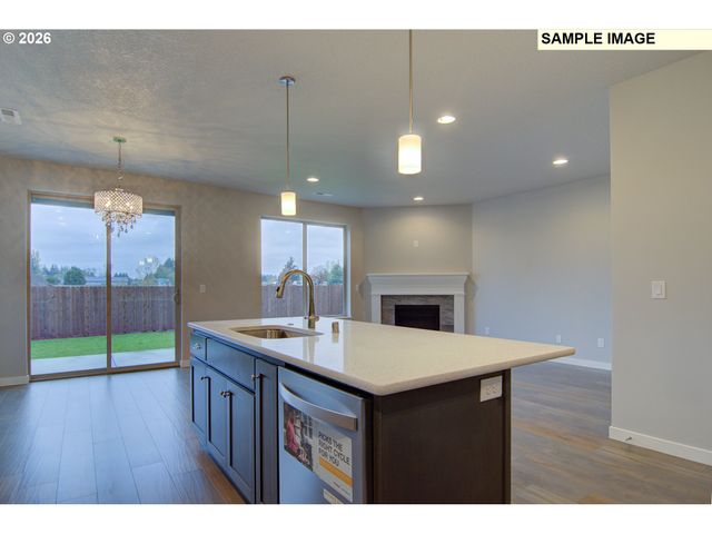2210 E DALMATIAN Dr, La Center, WA 98629