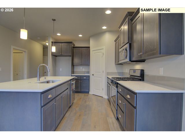 2210 E DALMATIAN Dr, La Center, WA 98629