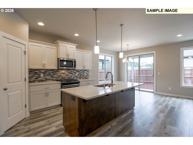 2210 E DALMATIAN Dr, La Center, WA 98629
