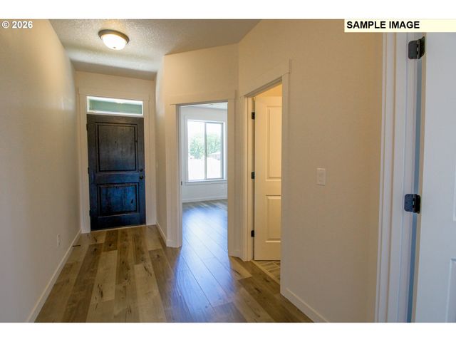2210 E DALMATIAN Dr, La Center, WA 98629