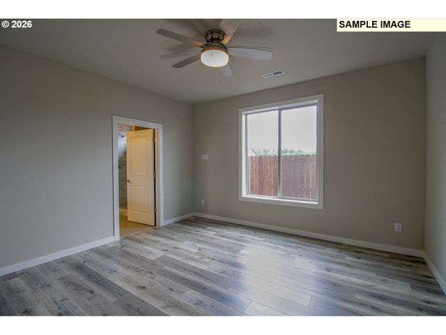 2210 E DALMATIAN Dr, La Center, WA 98629