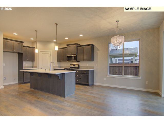 2210 E DALMATIAN Dr, La Center, WA 98629
