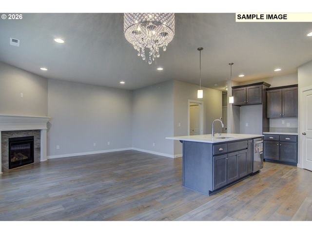 2210 E DALMATIAN Dr, La Center, WA 98629