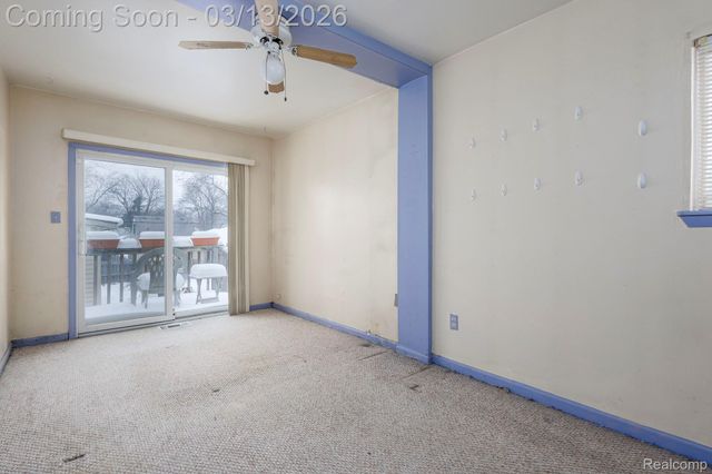 635 E Tennyson Avenue, Pontiac, MI 48340