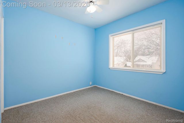 635 E Tennyson Avenue, Pontiac, MI 48340