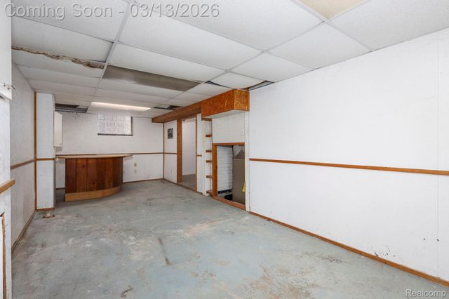 635 E Tennyson Avenue, Pontiac, MI 48340