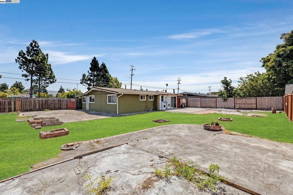 27629 Pompano Ave, Hayward, CA 94544