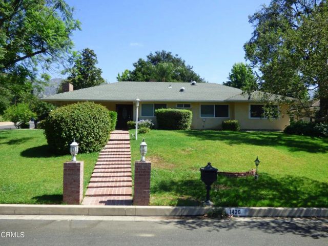 1429 Descanso Drive, La Canada Flintridge, CA 91011