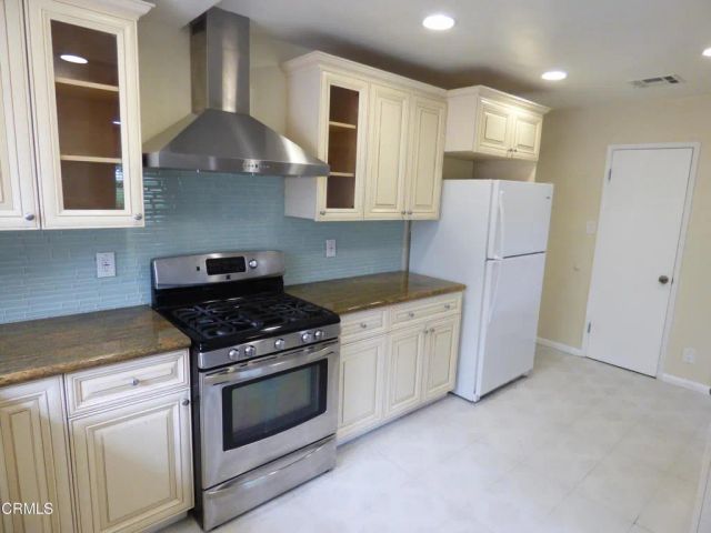1429 Descanso Drive, La Canada Flintridge, CA 91011