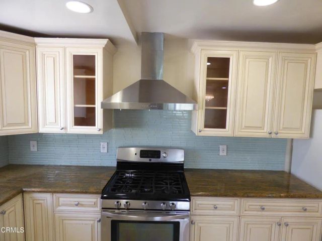 1429 Descanso Drive, La Canada Flintridge, CA 91011