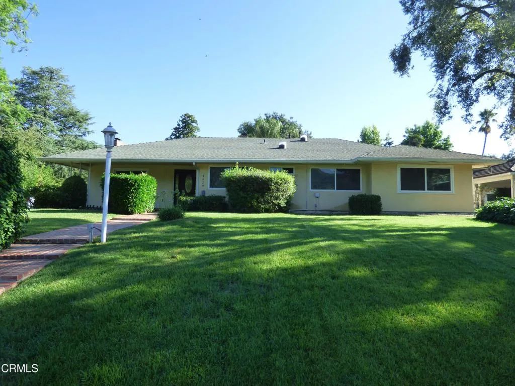 1429 Descanso Drive, La Canada Flintridge, CA 91011