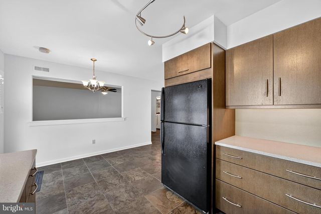 128 CALDERWOOD LN, Mount Laurel, NJ 08054