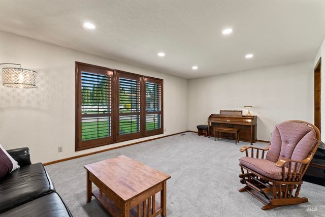 11185 W Hummingbird Drive, Boise, ID 83709