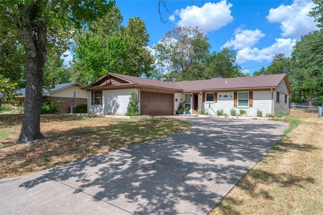 503 Wes Michael Road, Bonham, TX 75418
