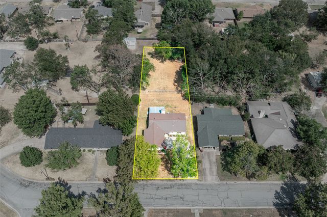 503 Wes Michael Road, Bonham, TX 75418