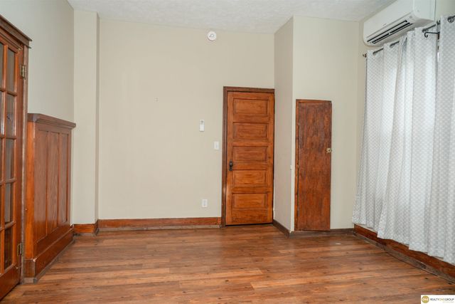 2945 R Street, Lincoln, NE 68503