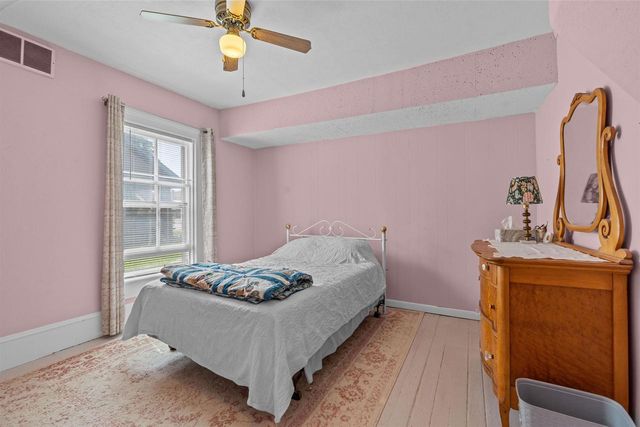27 9TH STREET, Clintonville, WI 54929