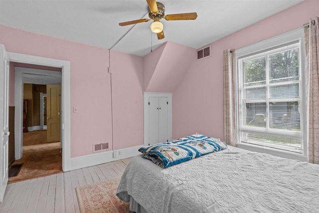 27 9TH STREET, Clintonville, WI 54929