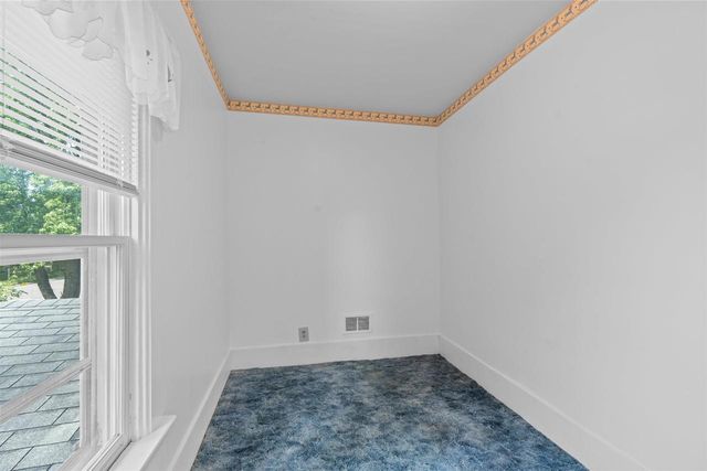 27 9TH STREET, Clintonville, WI 54929