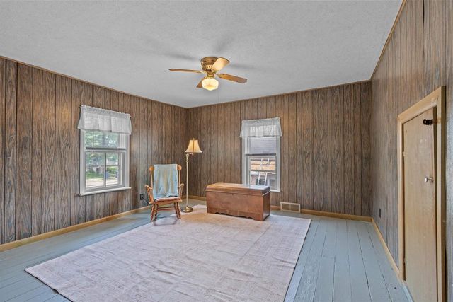 27 9TH STREET, Clintonville, WI 54929