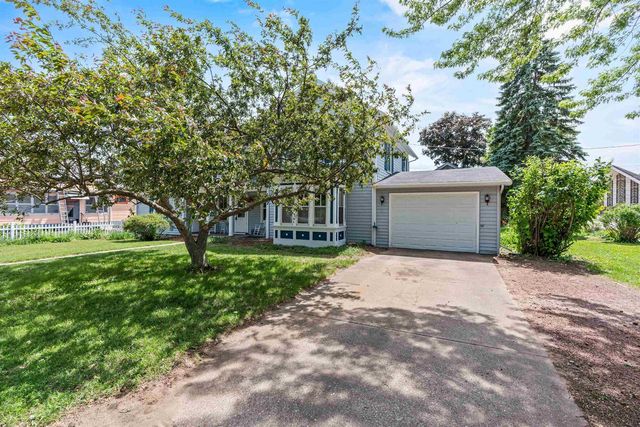 27 9TH STREET, Clintonville, WI 54929