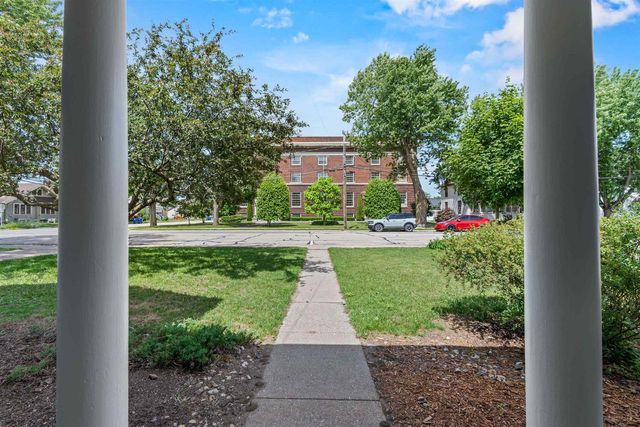 27 9TH STREET, Clintonville, WI 54929
