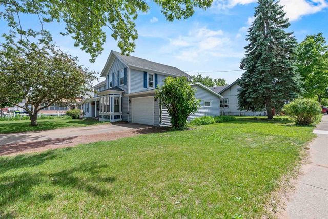 27 9TH STREET, Clintonville, WI 54929