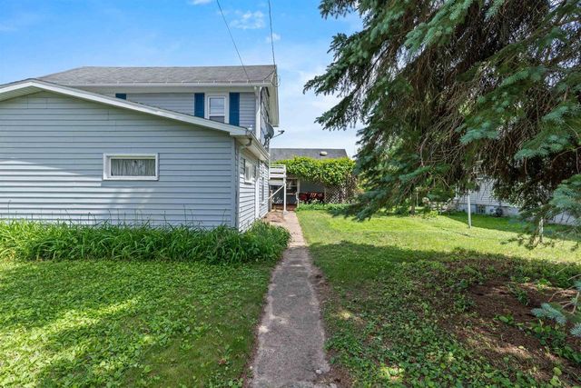 27 9TH STREET, Clintonville, WI 54929