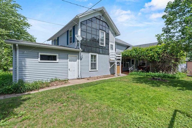 27 9TH STREET, Clintonville, WI 54929