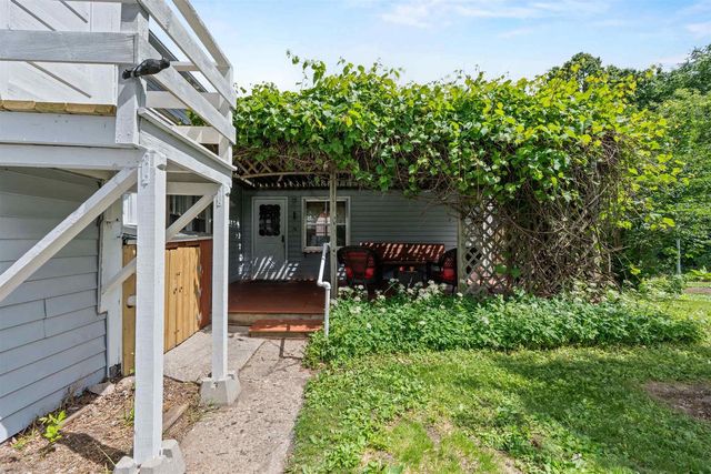 27 9TH STREET, Clintonville, WI 54929