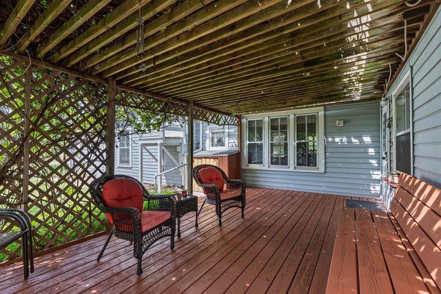27 9TH STREET, Clintonville, WI 54929