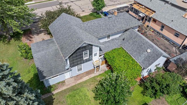 27 9TH STREET, Clintonville, WI 54929