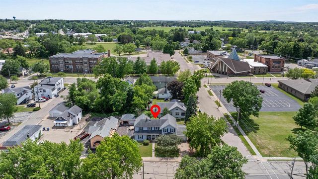 27 9TH STREET, Clintonville, WI 54929
