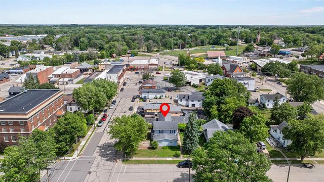 27 9TH STREET, Clintonville, WI 54929