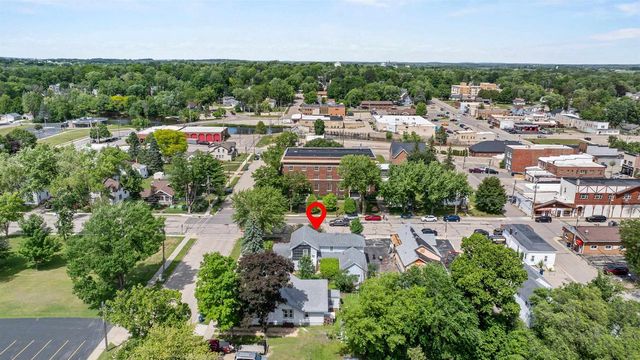 27 9TH STREET, Clintonville, WI 54929