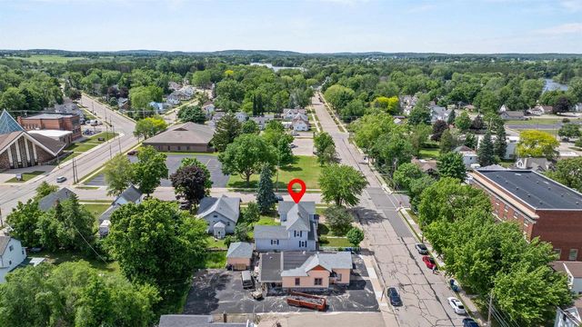 27 9TH STREET, Clintonville, WI 54929