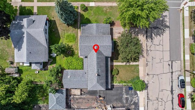 27 9TH STREET, Clintonville, WI 54929