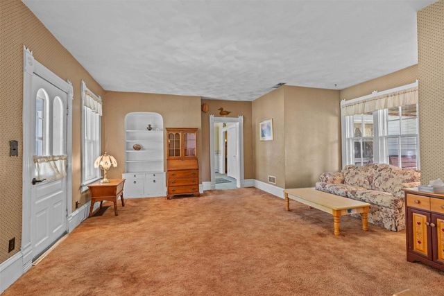 27 9TH STREET, Clintonville, WI 54929