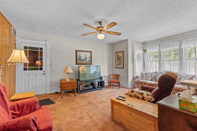 27 9TH STREET, Clintonville, WI 54929