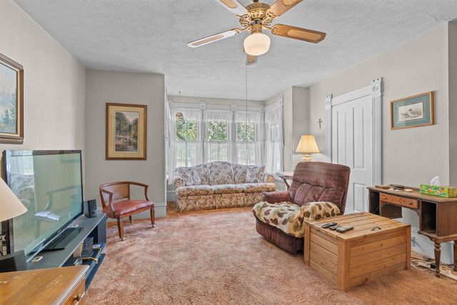 27 9TH STREET, Clintonville, WI 54929