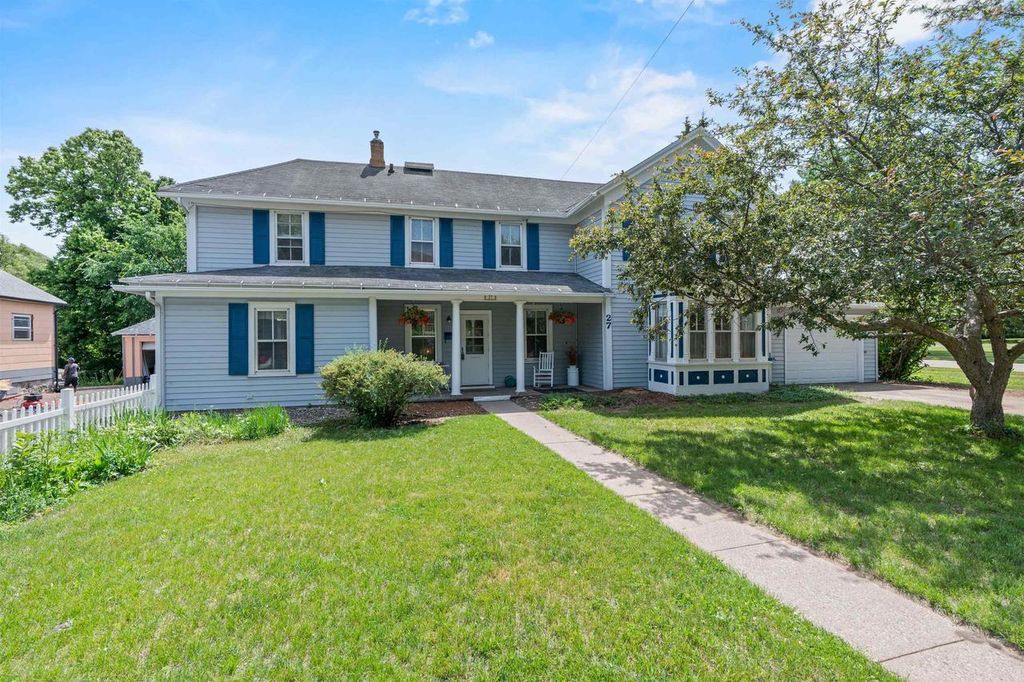 27 9TH STREET, Clintonville, WI 54929