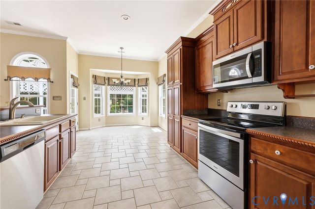 8806 Torrey Pines Dr, Chesterfield, VA 23832