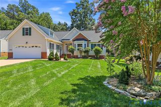8806 Torrey Pines Dr, Chesterfield, VA 23832