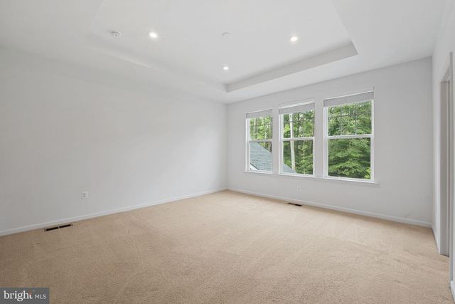 18080 MOSS GARDEN RD, Dumfries, VA 22026